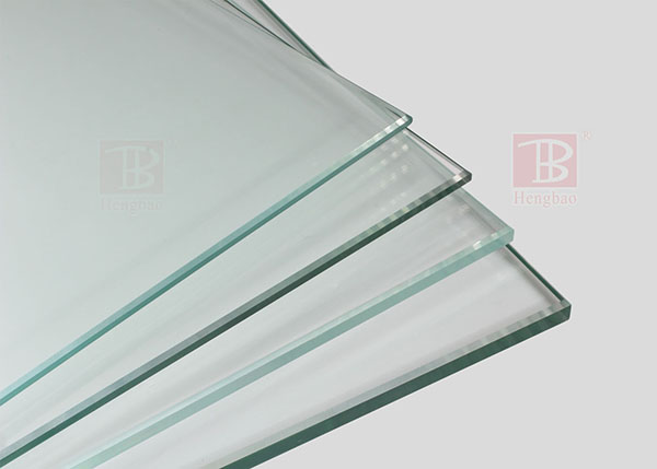 What should we pay attention to when choosing fireproof glass