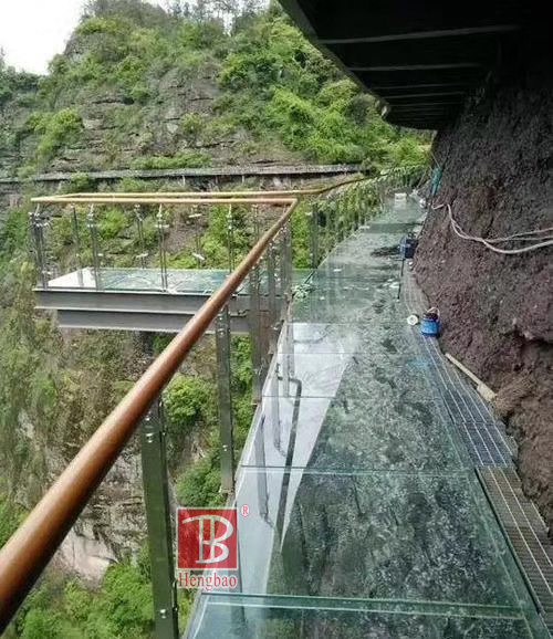 High-strength laminated glass